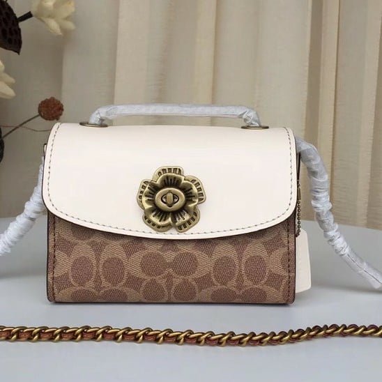 Rivets Snakeskin 18