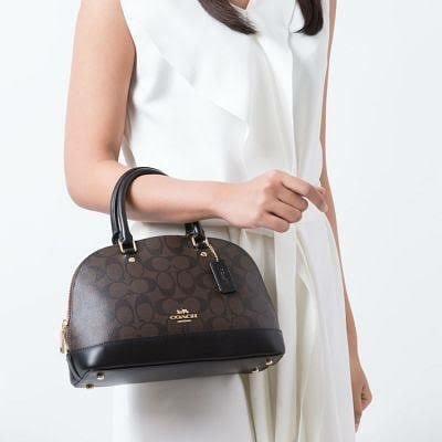 Coach Sierra Small Colorblack Signature
