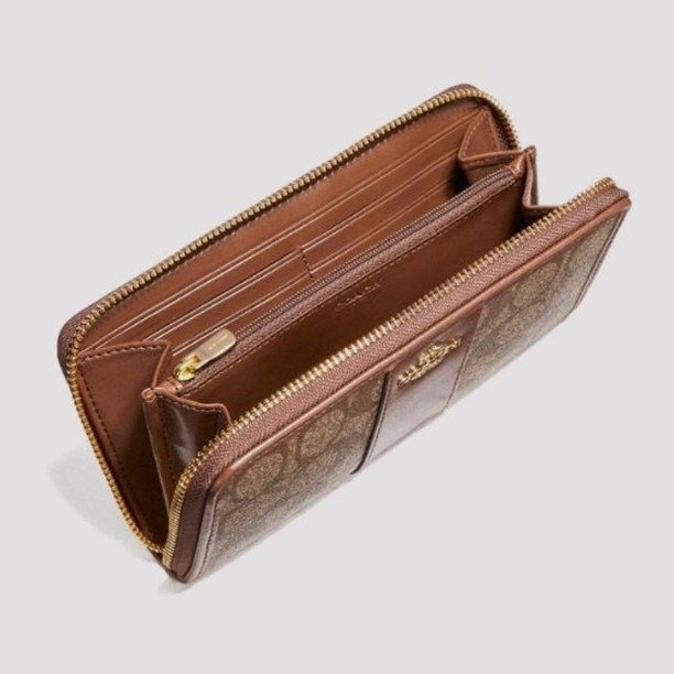 Accordion Zip Wallet In Signature Canvas DAILY LUXURY