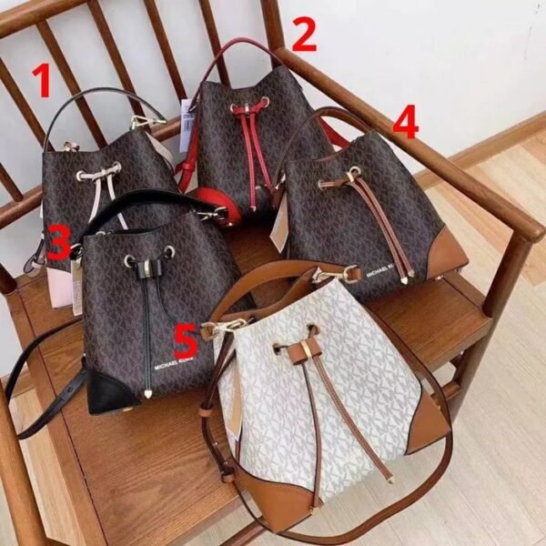 Michael Kors Mercer Gallery Medium Bag