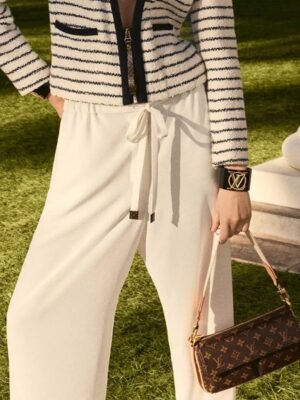 WhatsApp Image 2024-11-01 at 14.30.51 (4)