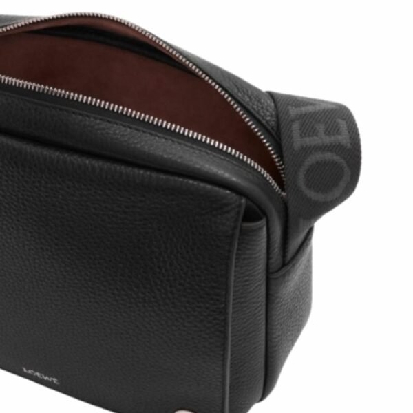 Loewe Medium Pebble Messenger Bag In Supple Grained Calfskin
