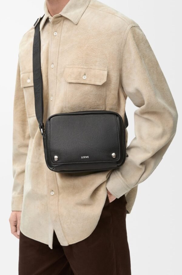 Loewe Medium Pebble Messenger Bag In Supple Grained Calfskin