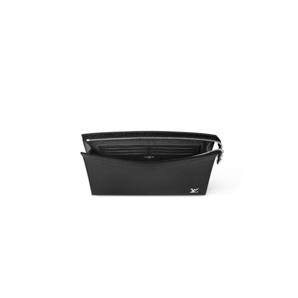 Louis Vuitton Pochette Voyage Taiga